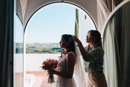 Fotógrafo de bodas naturales en Málaga capturando una destination wedding en Hotel Cortijo Bravo, Vélez