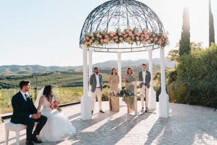 Fotógrafo de bodas naturales en Málaga capturando una destination wedding en Hotel Cortijo Bravo, Vélez