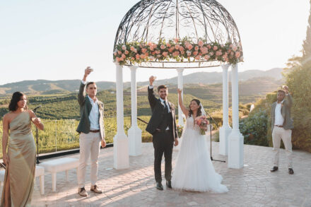 Fotógrafo de bodas naturales en Málaga capturando una destination wedding en Hotel Cortijo Bravo, Vélez