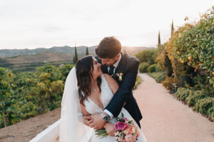 Fotógrafo de bodas naturales en Málaga capturando una destination wedding en Hotel Cortijo Bravo, Vélez