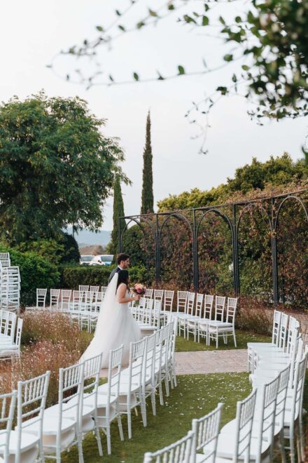 Fotógrafo de bodas naturales en Málaga capturando una destination wedding en Hotel Cortijo Bravo, Vélez