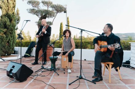 Fotógrafo de bodas naturales en Málaga capturando una destination wedding en Hotel Cortijo Bravo, Vélez