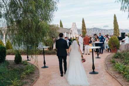 Fotógrafo de bodas naturales en Málaga capturando una destination wedding en Hotel Cortijo Bravo, Vélez