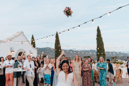 Fotógrafo de bodas naturales en Málaga capturando una destination wedding en Hotel Cortijo Bravo, Vélez