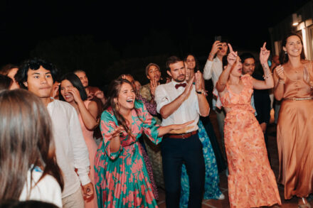 Fotógrafo de bodas naturales en Málaga capturando una destination wedding en Hotel Cortijo Bravo, Vélez