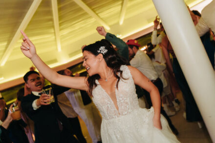 Fotógrafo de bodas naturales en Málaga capturando una destination wedding en Hotel Cortijo Bravo, Vélez