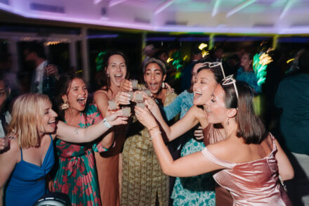 Fotógrafo de bodas naturales en Málaga capturando una destination wedding en Hotel Cortijo Bravo, Vélez