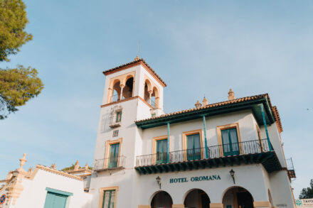 Facade of Hotel Legado Oromana, where the couple got ready for their wedding at Hacienda Al-Baraka (Seville)